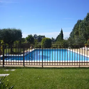 les-tournesols.fr-provencehotel.com/